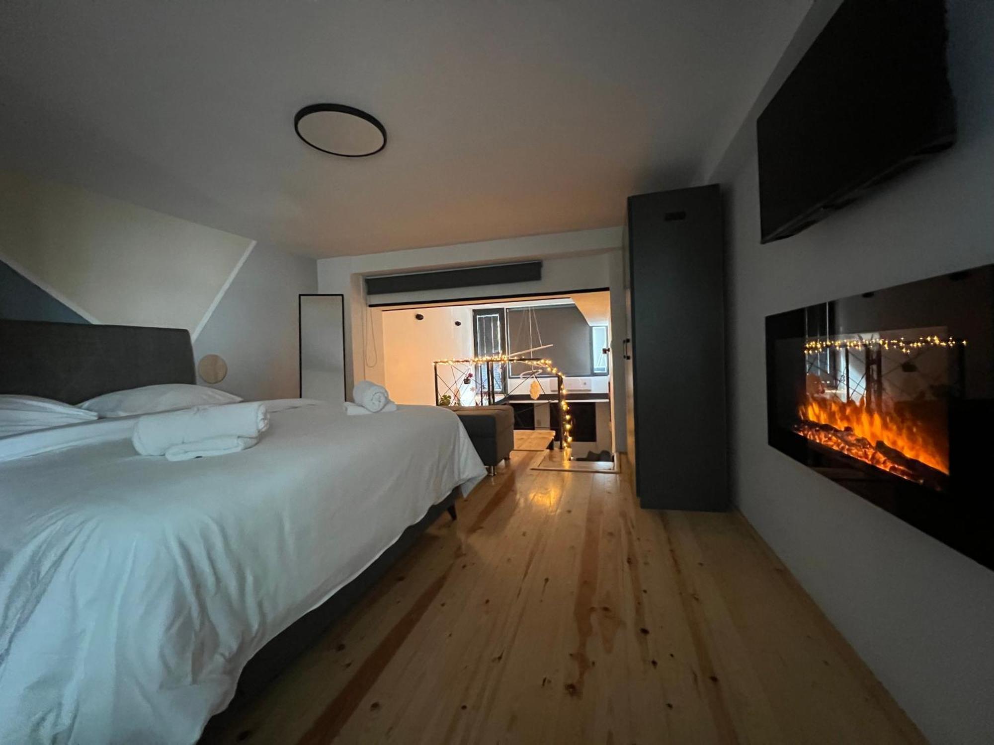 City Center Loft With Private Parking Kavála Eksteriør bilde